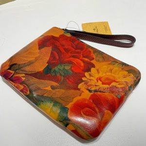 Nwt Patricia nash Clutch